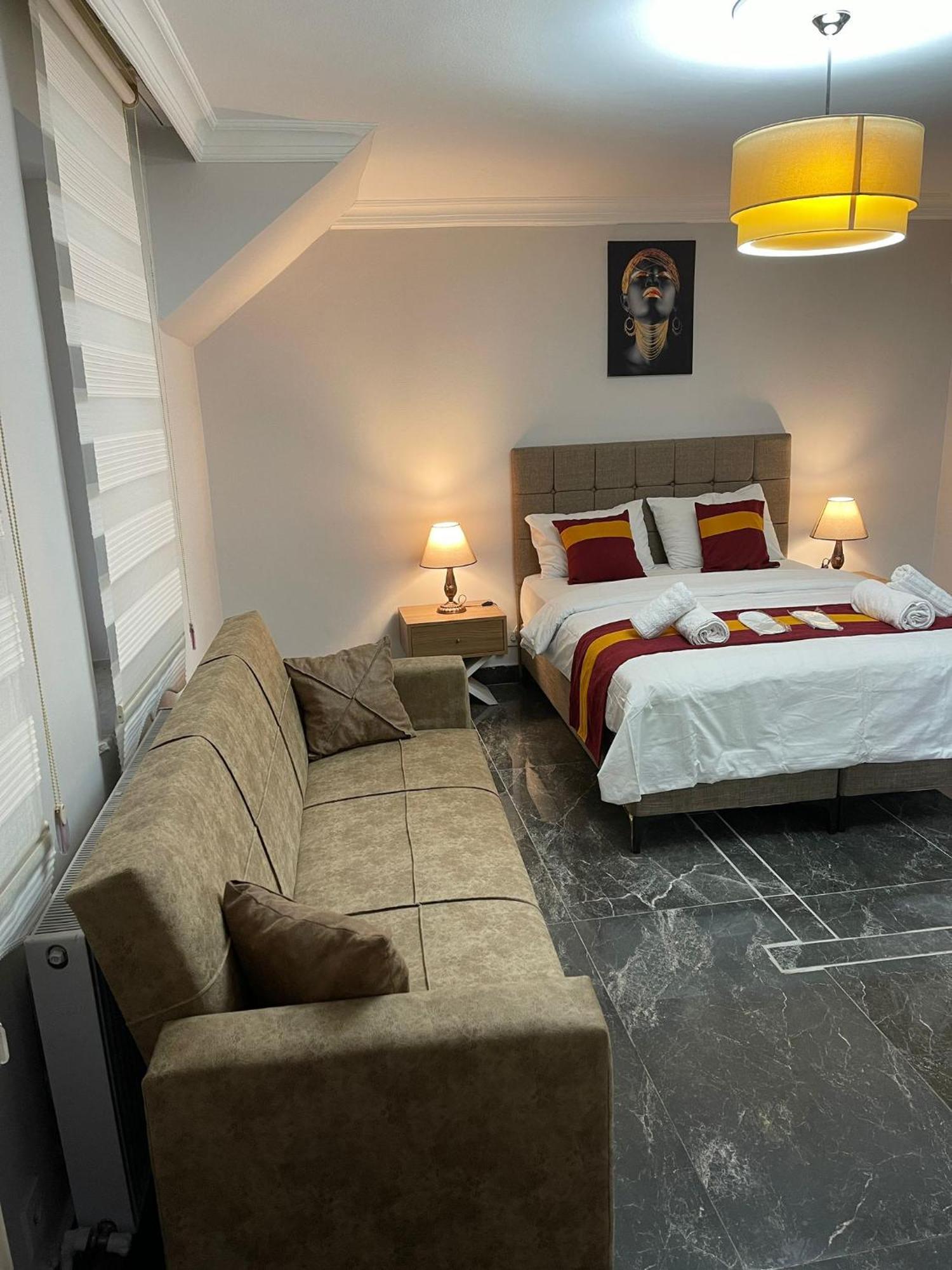 Taksim Rain Hause Aparthotel อิสตันบูล ภายนอก รูปภาพ