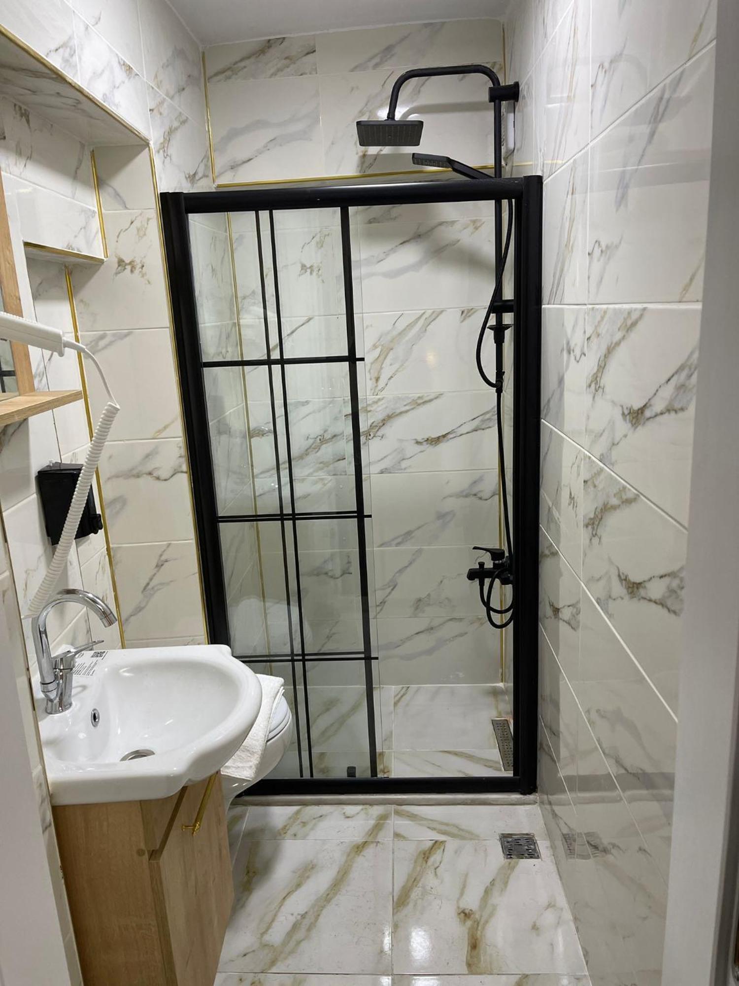Taksim Rain Hause Aparthotel อิสตันบูล ภายนอก รูปภาพ