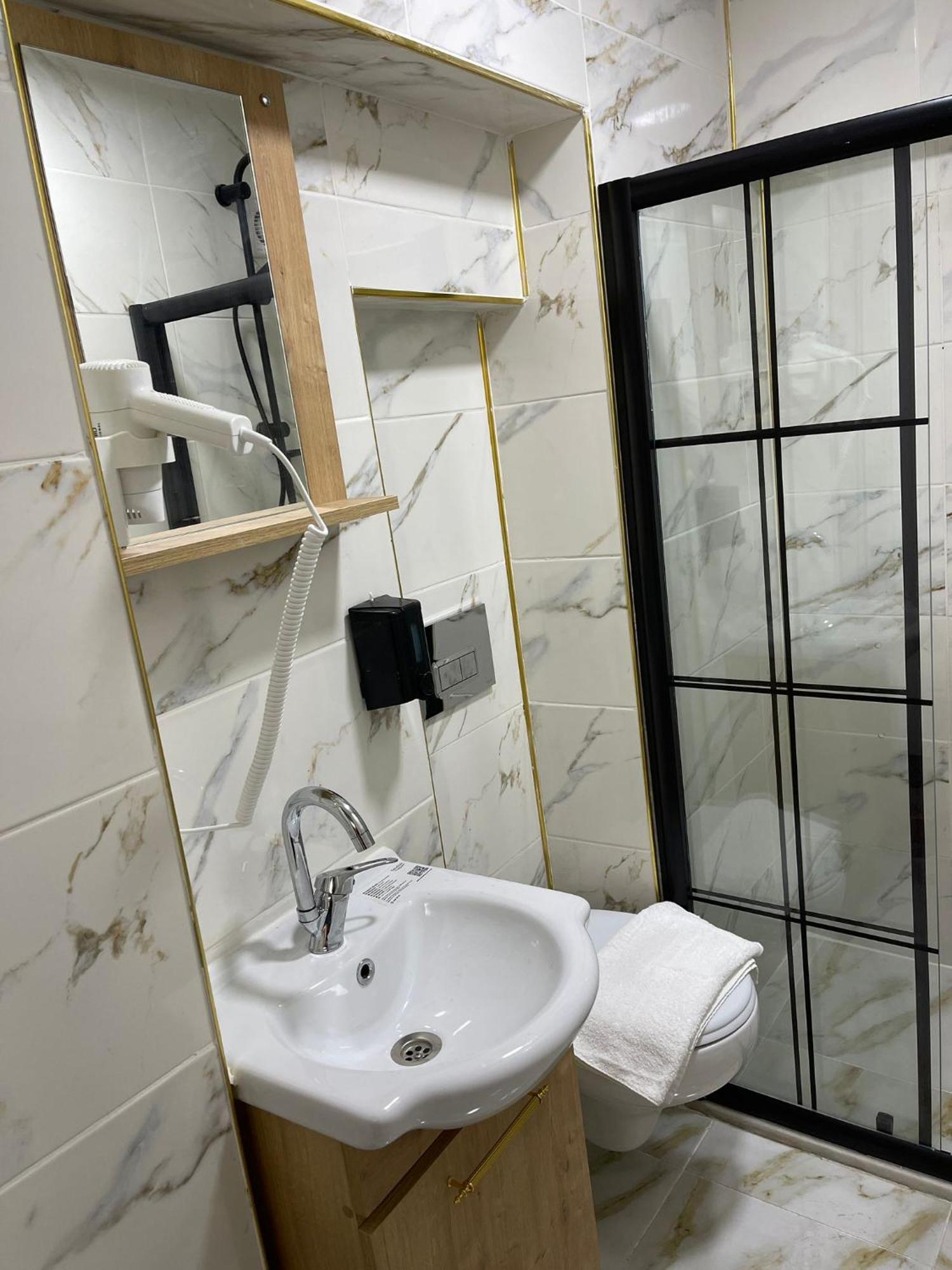 Taksim Rain Hause Aparthotel อิสตันบูล ภายนอก รูปภาพ